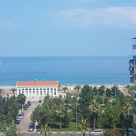 Apartment On Khimshiashvili 11A Batumi Exterior foto